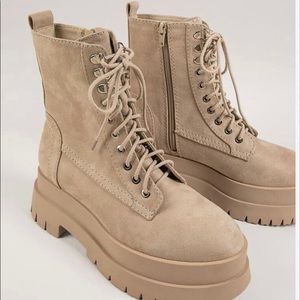 Pretty little thing suede boots